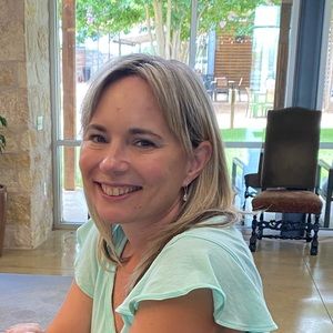 Meet your Posher, Deb